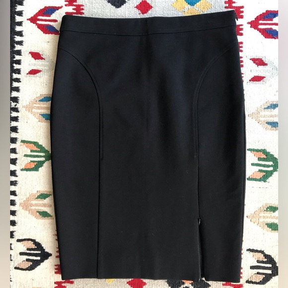 le chateau Dresses & Skirts - Sz 6🌹Le Chateau Zip Front Slit Black Pencil Skirt